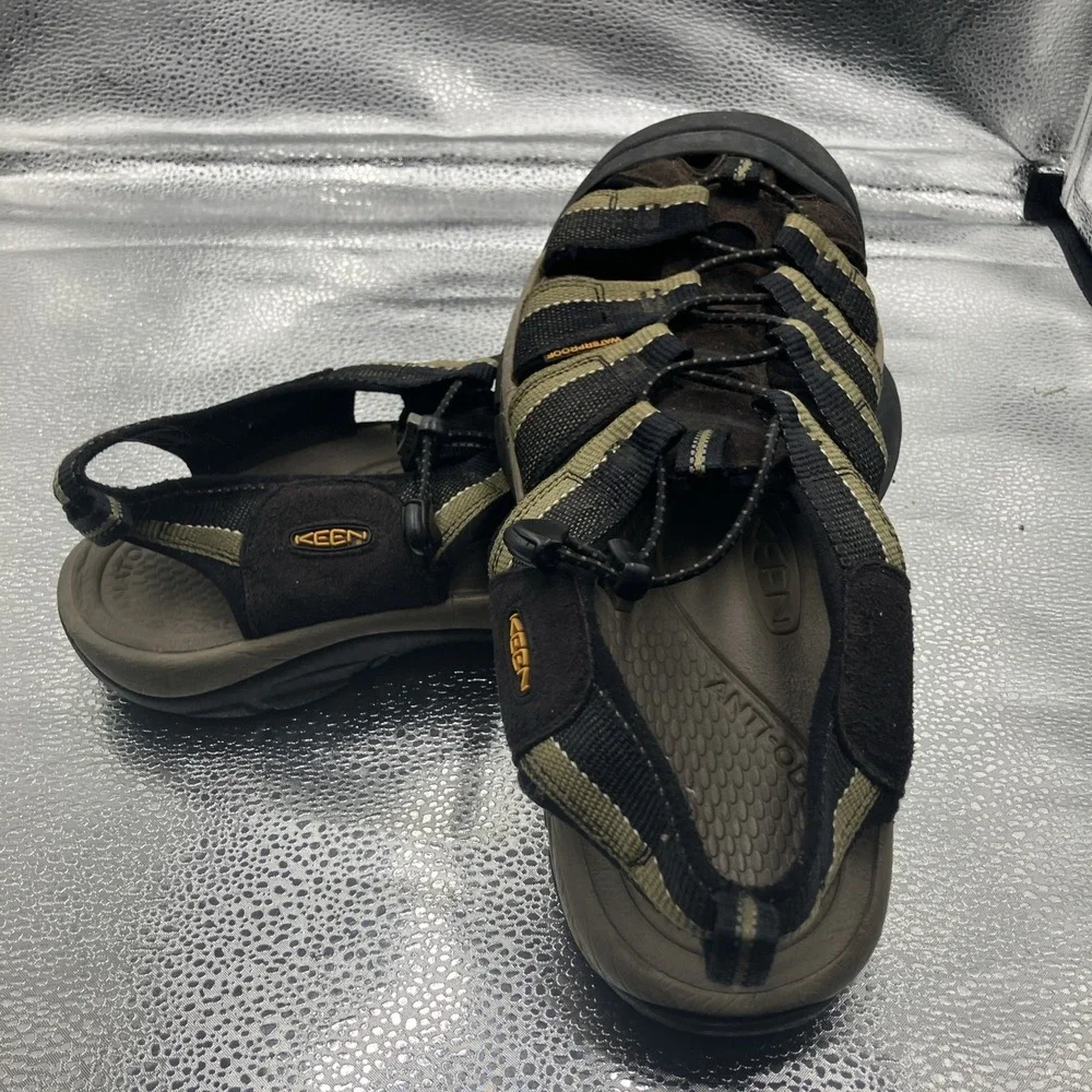 Keen Clearwater CNX US Olive Waterproof Sport Outdoors Mens Sandals Sz 11